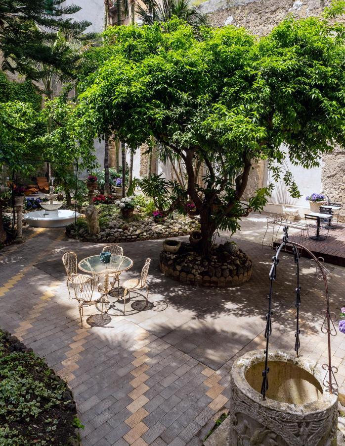 Отель Artemisia Domus - Giardino Неаполь Экстерьер фото