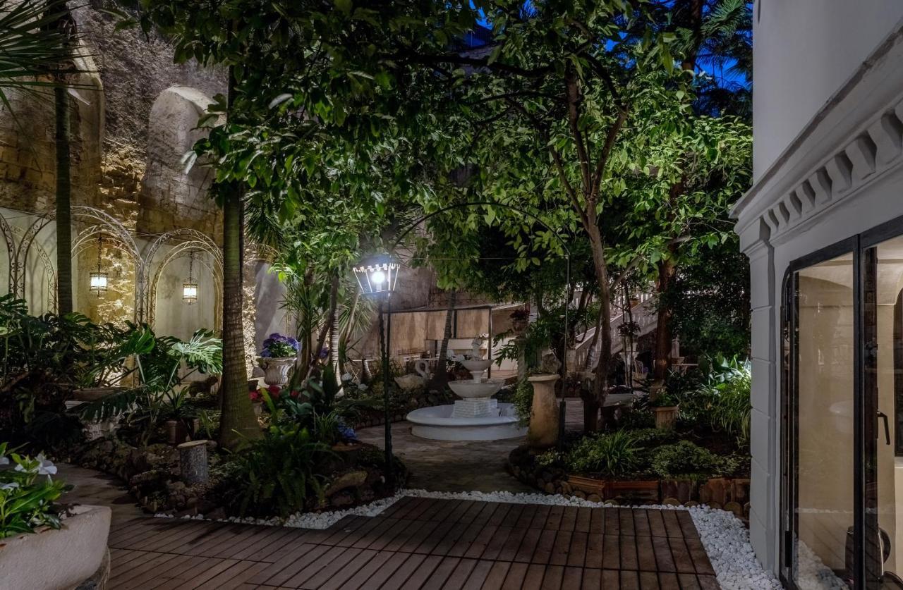 Отель Artemisia Domus - Giardino Неаполь Экстерьер фото
