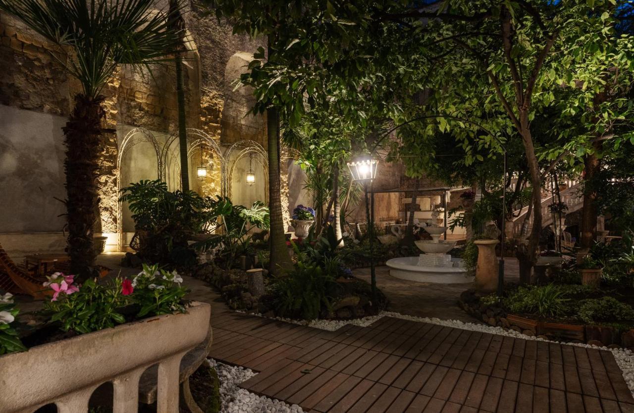 Отель Artemisia Domus - Giardino Неаполь Экстерьер фото